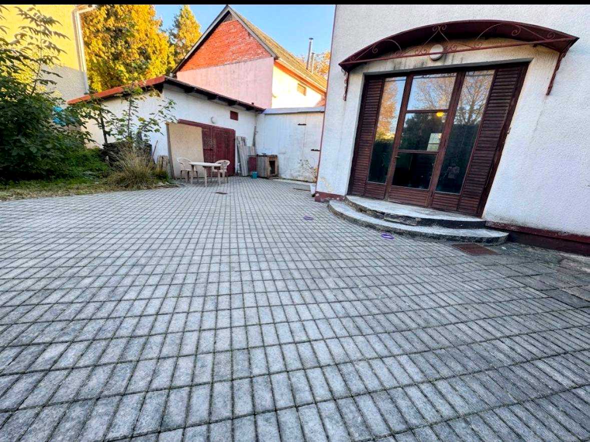 1878242063630948