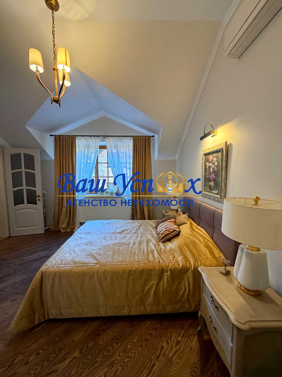 1878243234108977
