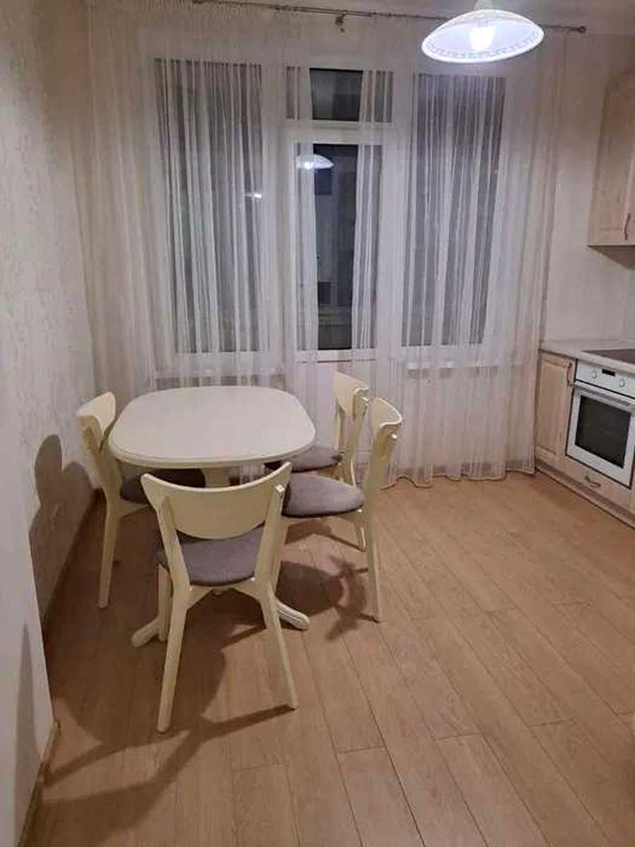 1878259931572585