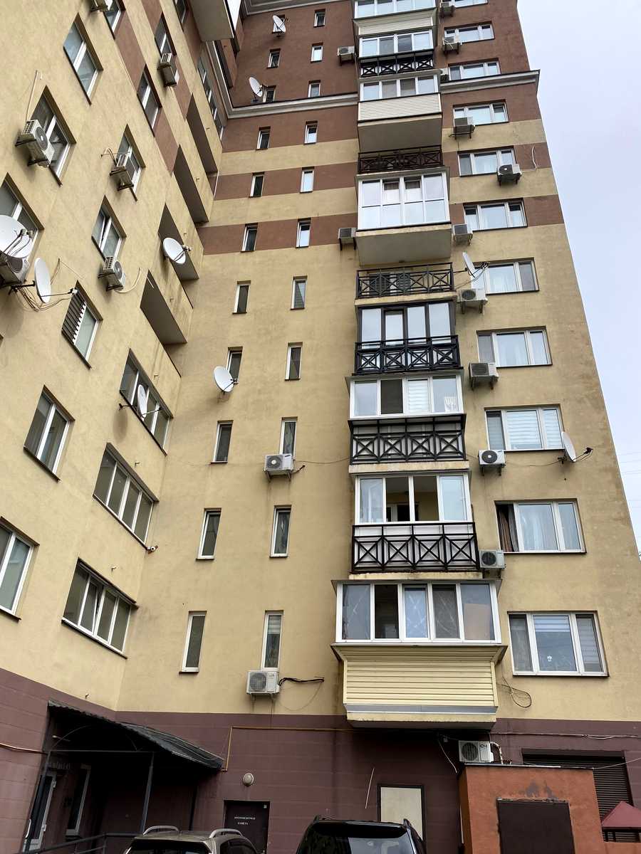 1878271023938935