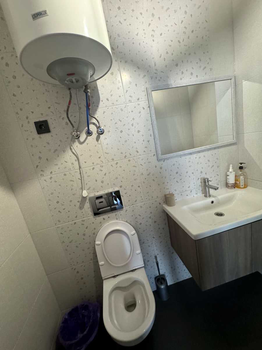 1878274458446297