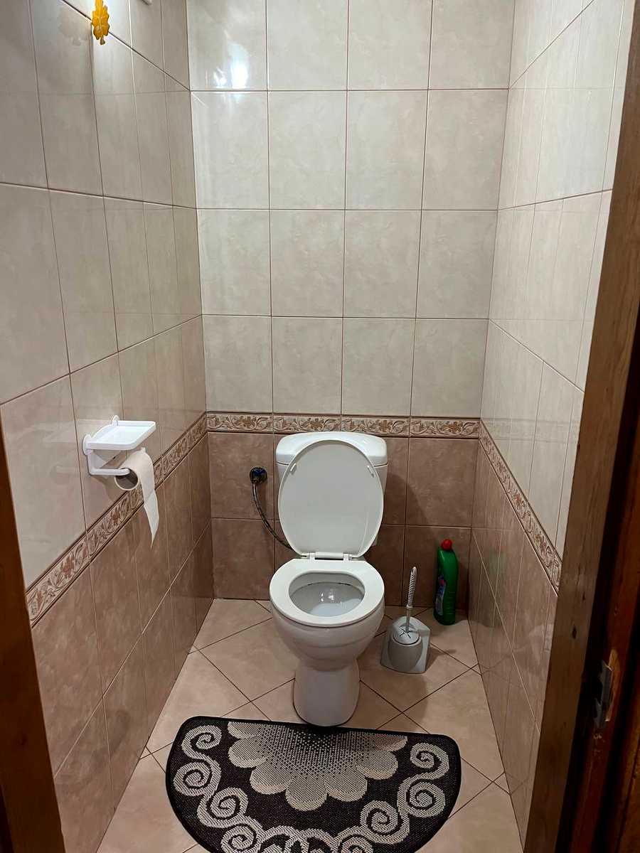 1878279235616845