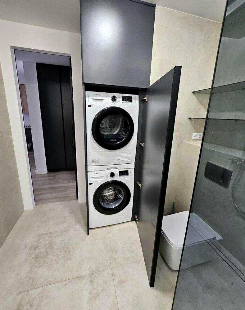 1878280176445133