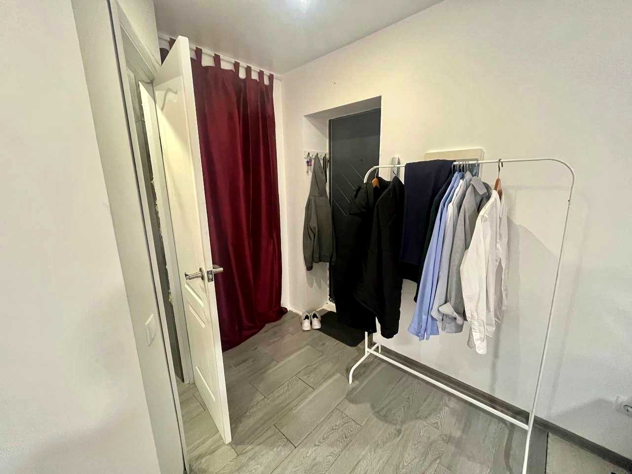 1878284327325762