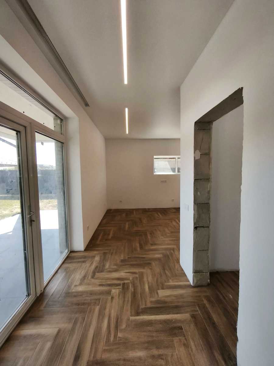 1878284341360186