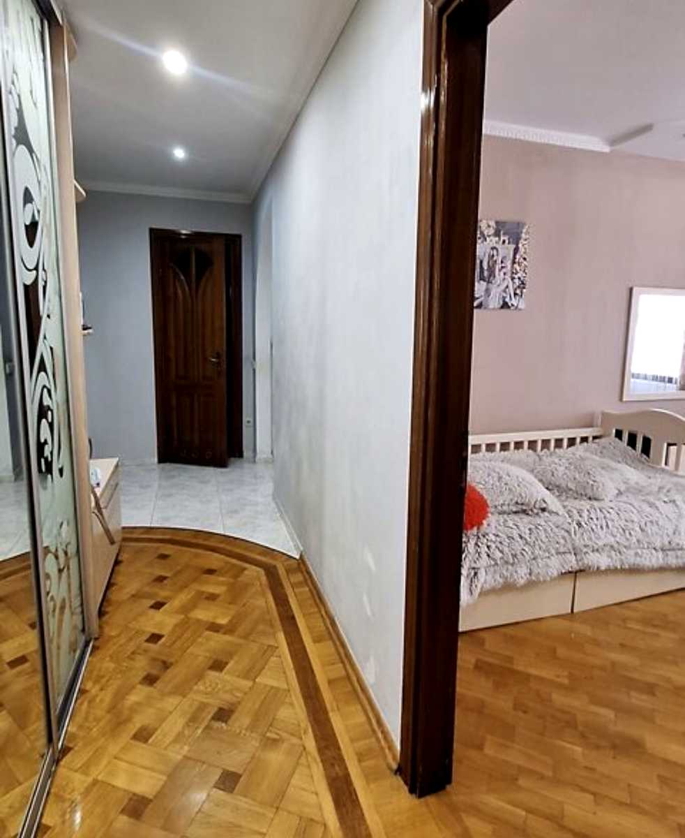 1878284799847313