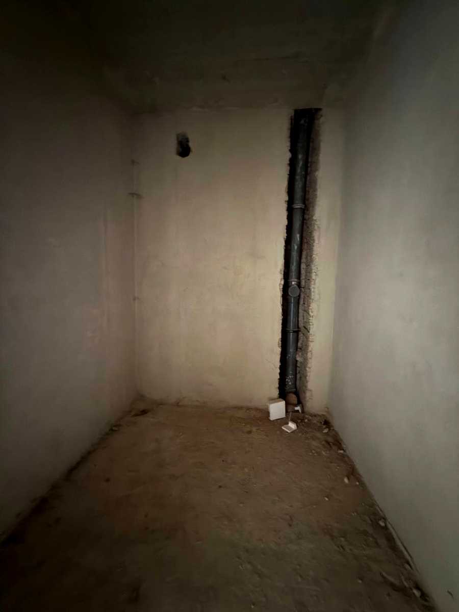 1878286374995703