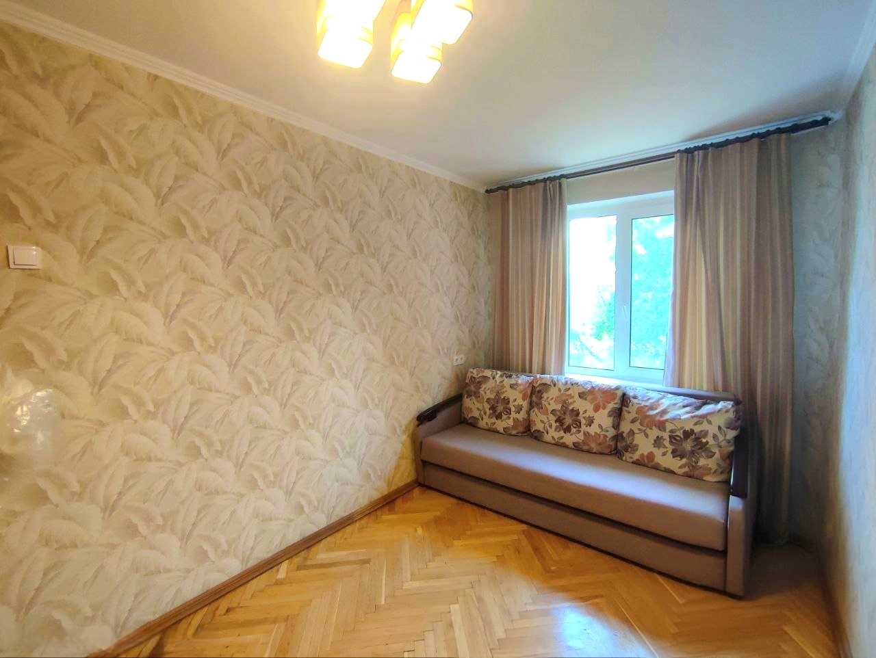 1878287138172572