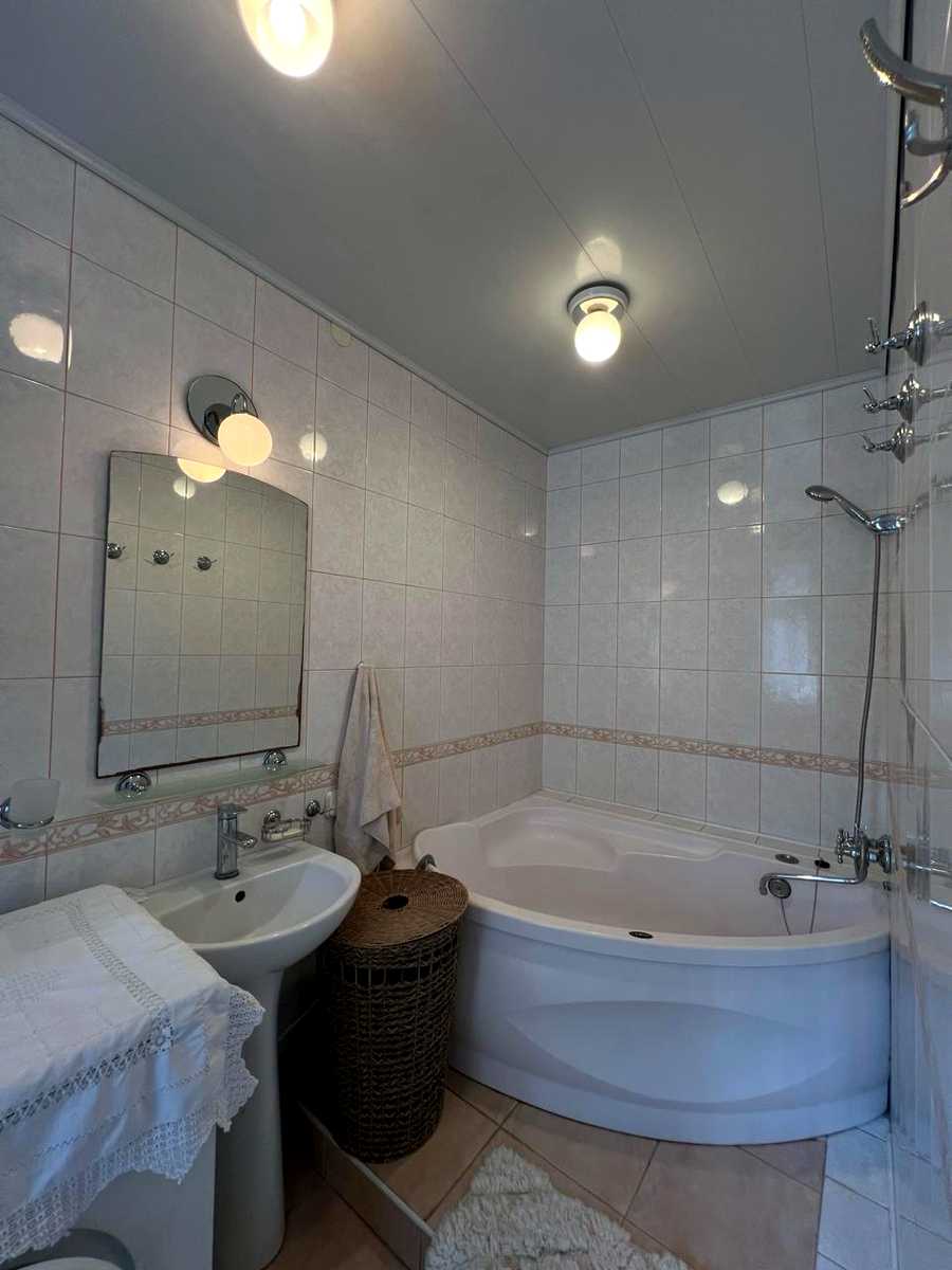1878287172337863