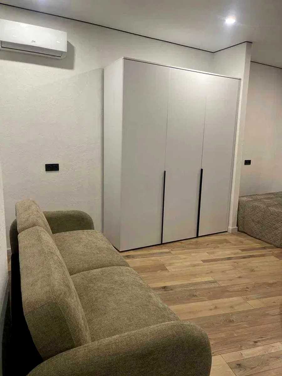 1878287575120545