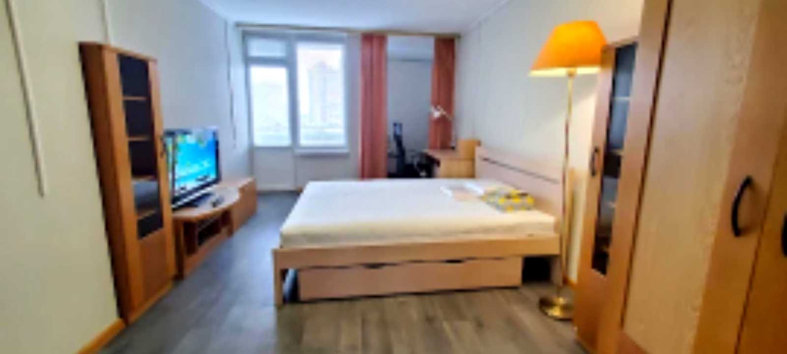 1878287593934821