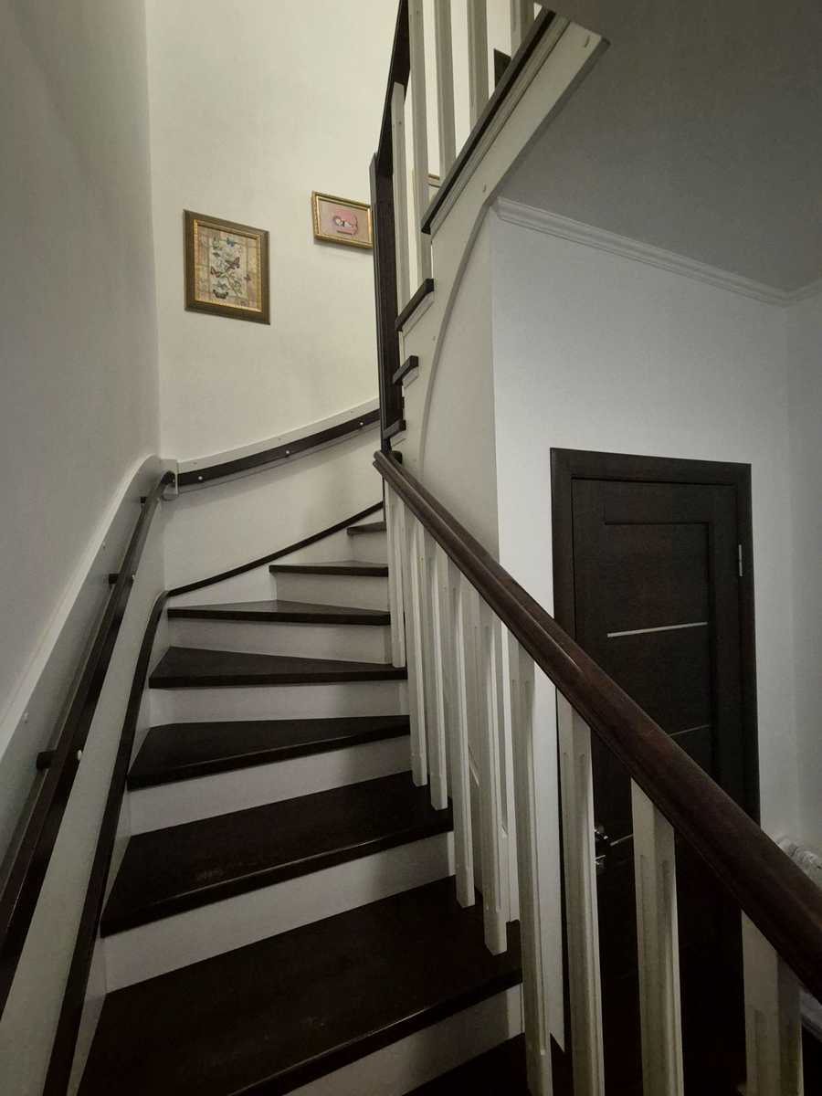 1878288858650370