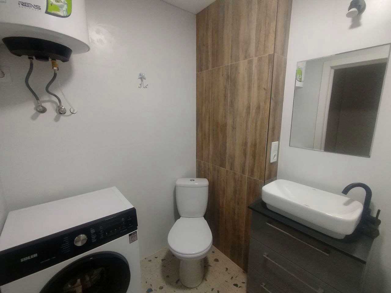 1878289385516460