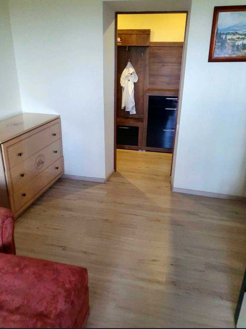1878289428608675