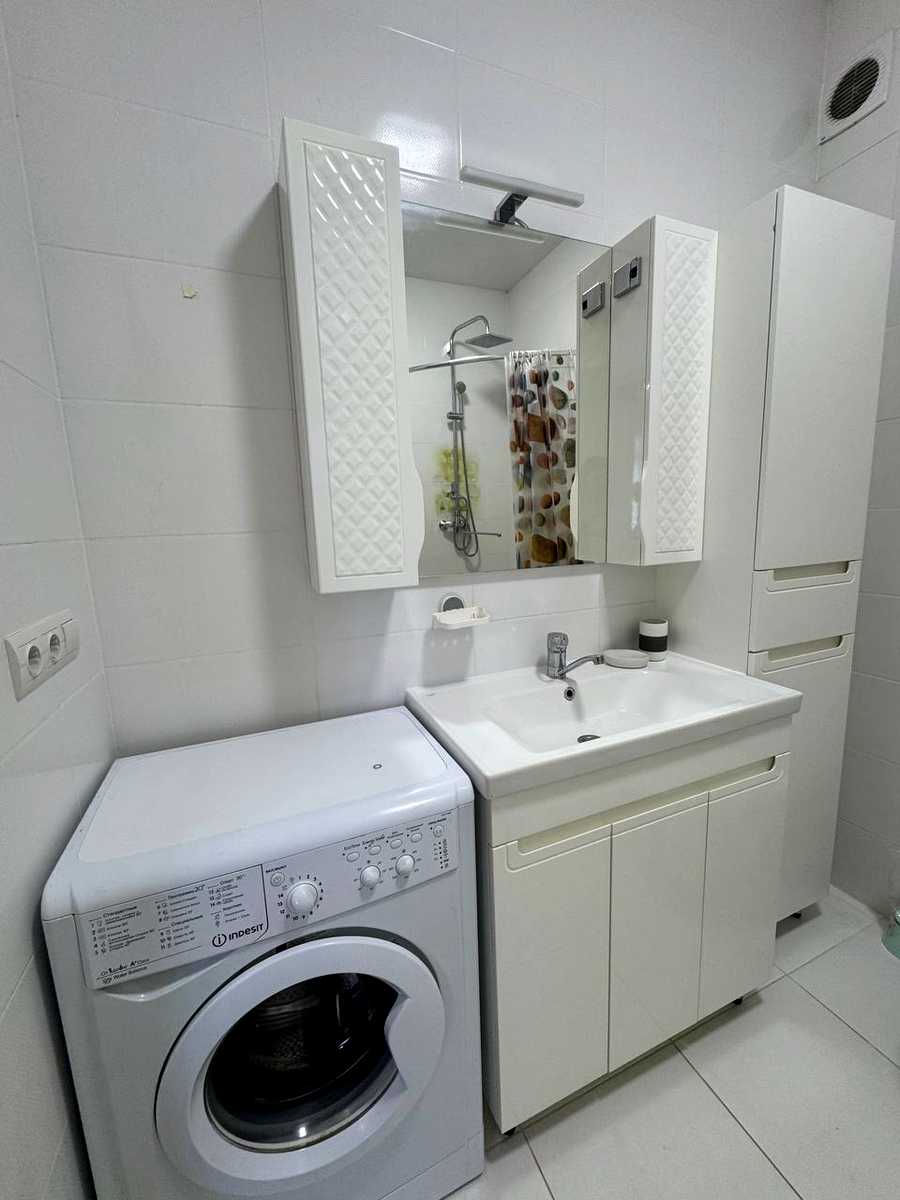 1878289524284031