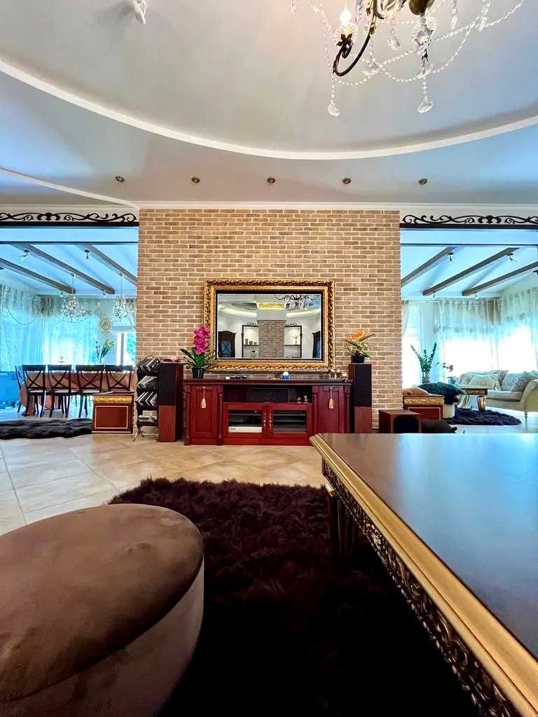 1878291182920723