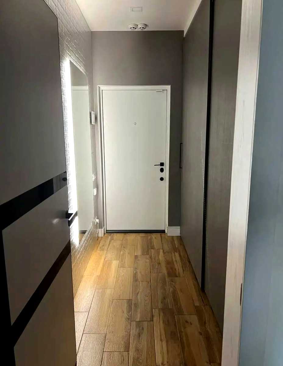 1878292585597975