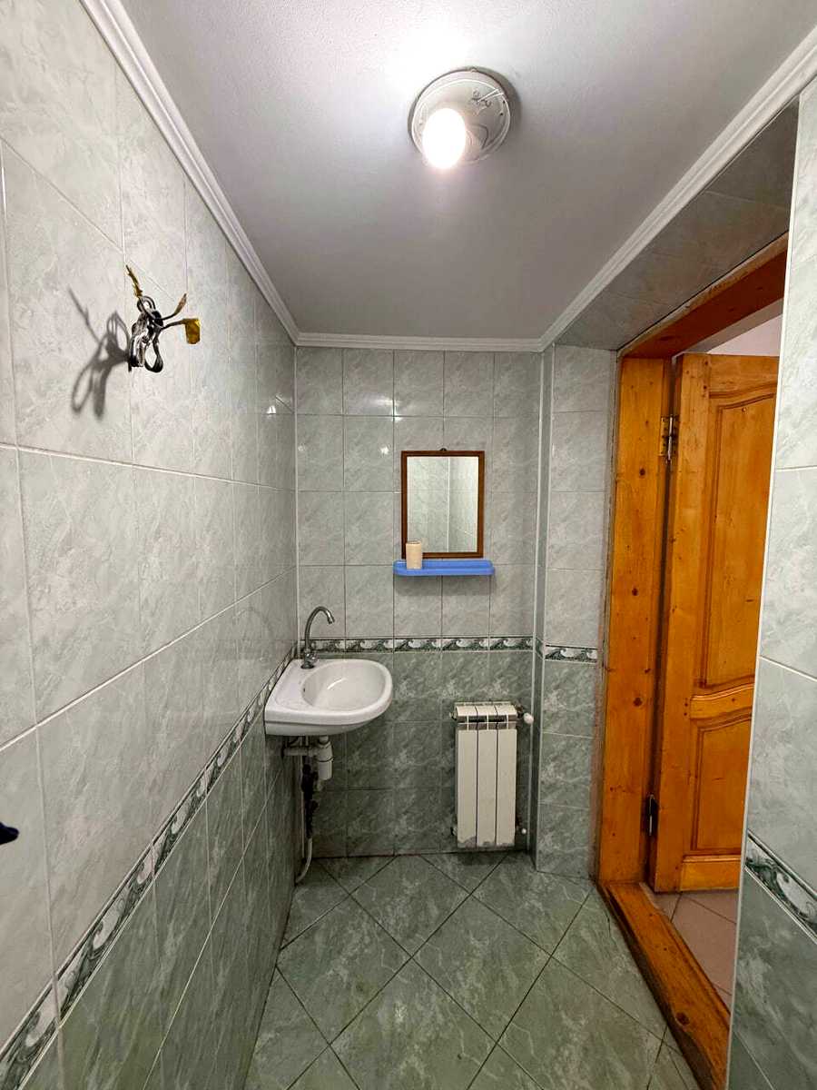 1878292774855992