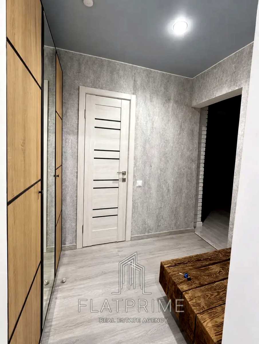 1878294601949741