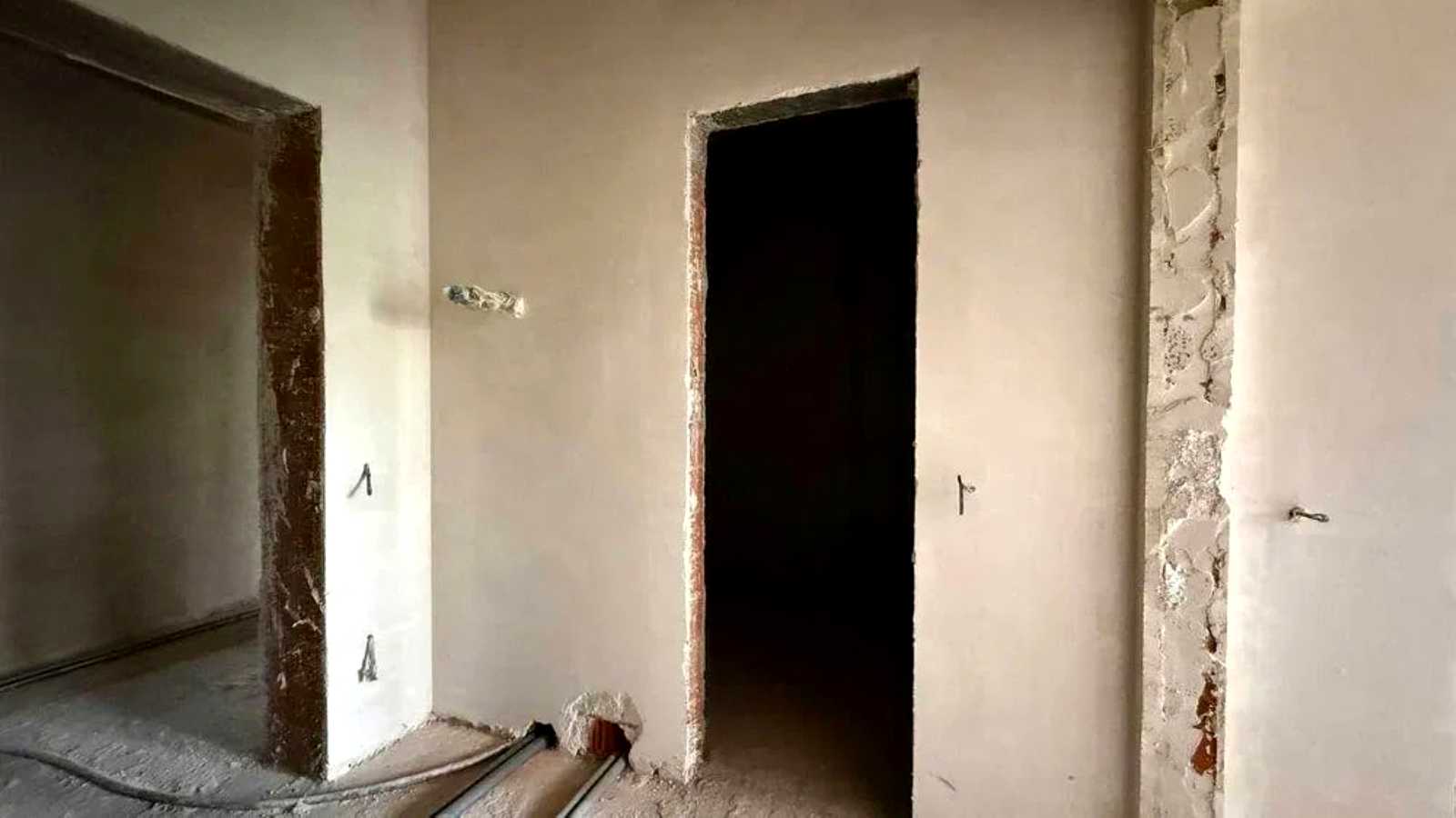 1878295137834373