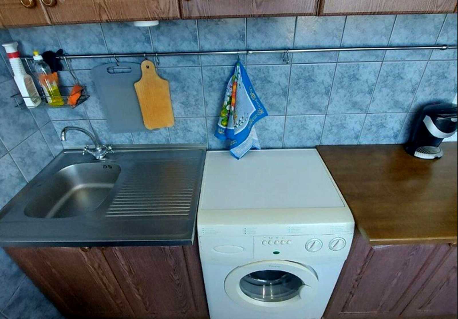 1878295230321675