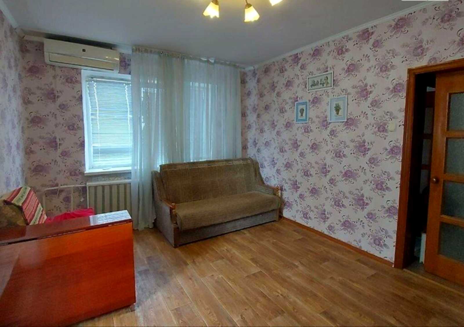 1878295231445272
