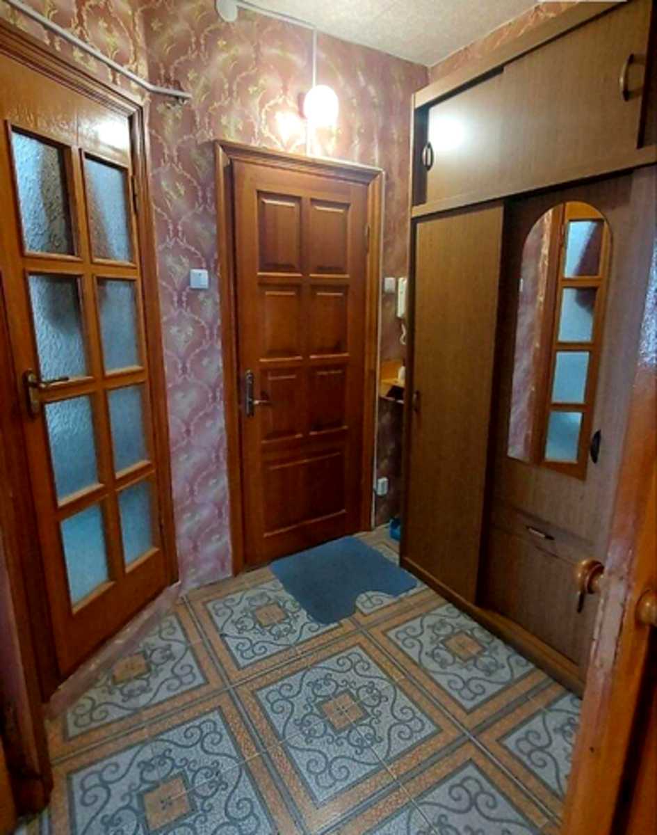 1878295231987424