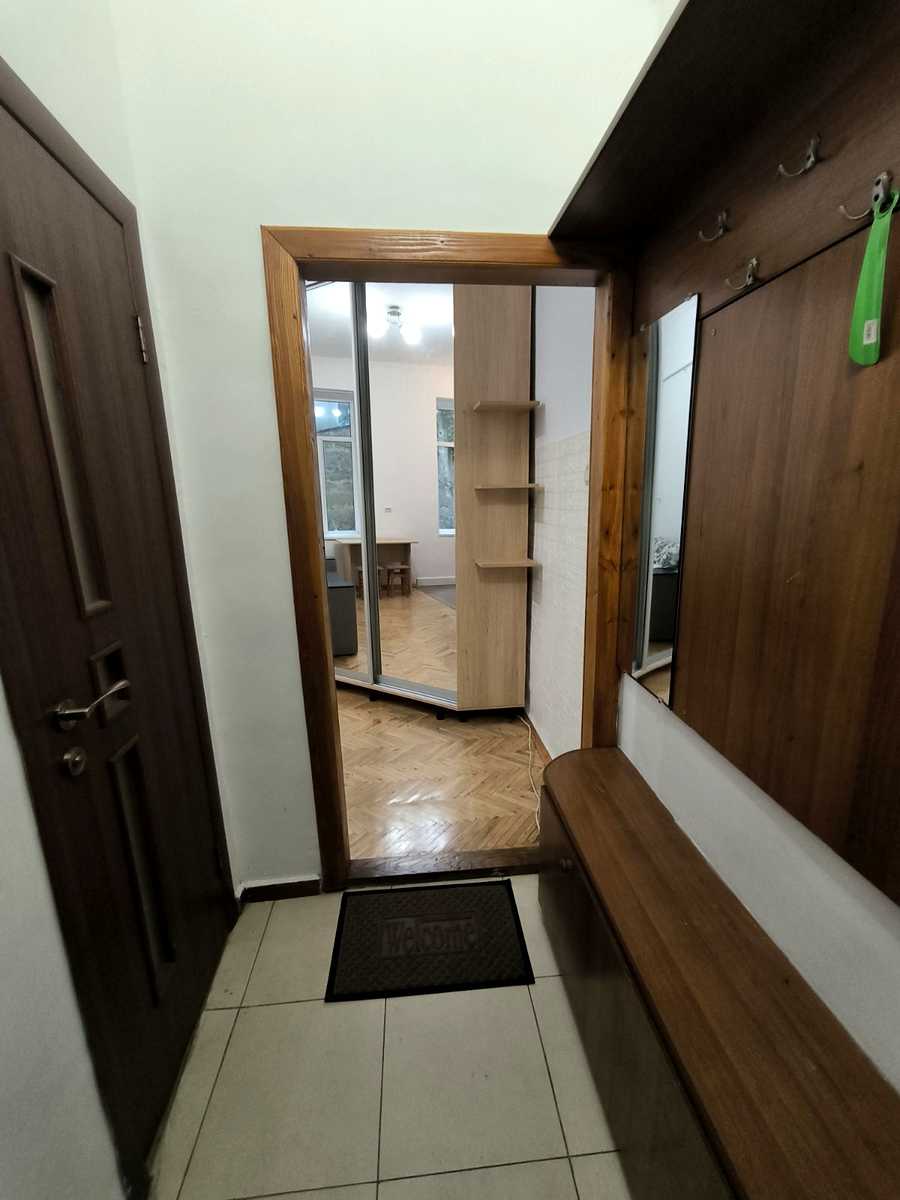 1878295378838271