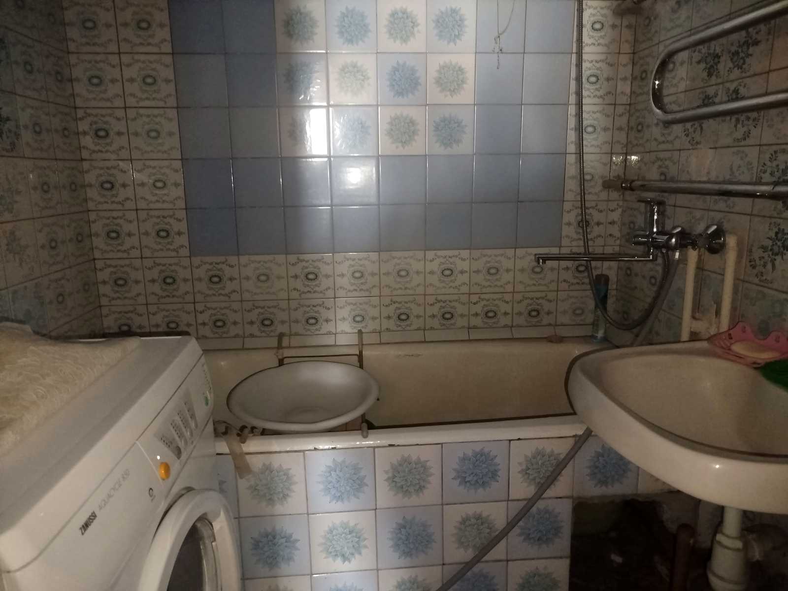 1878296301218570