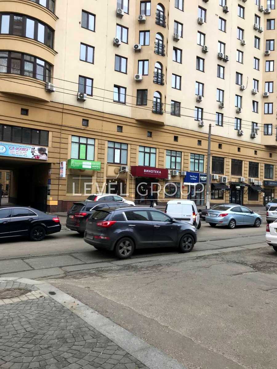 1878298273063667