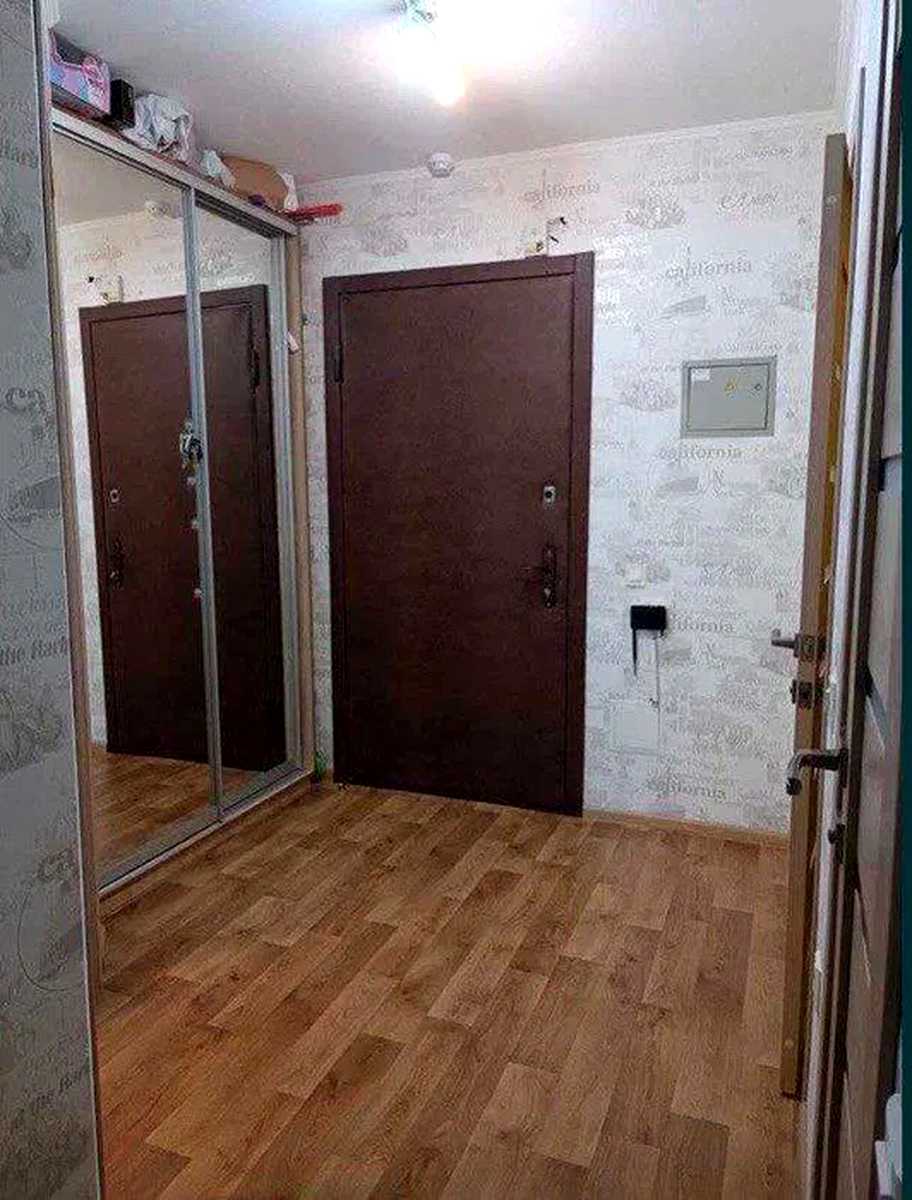 1878298421984403