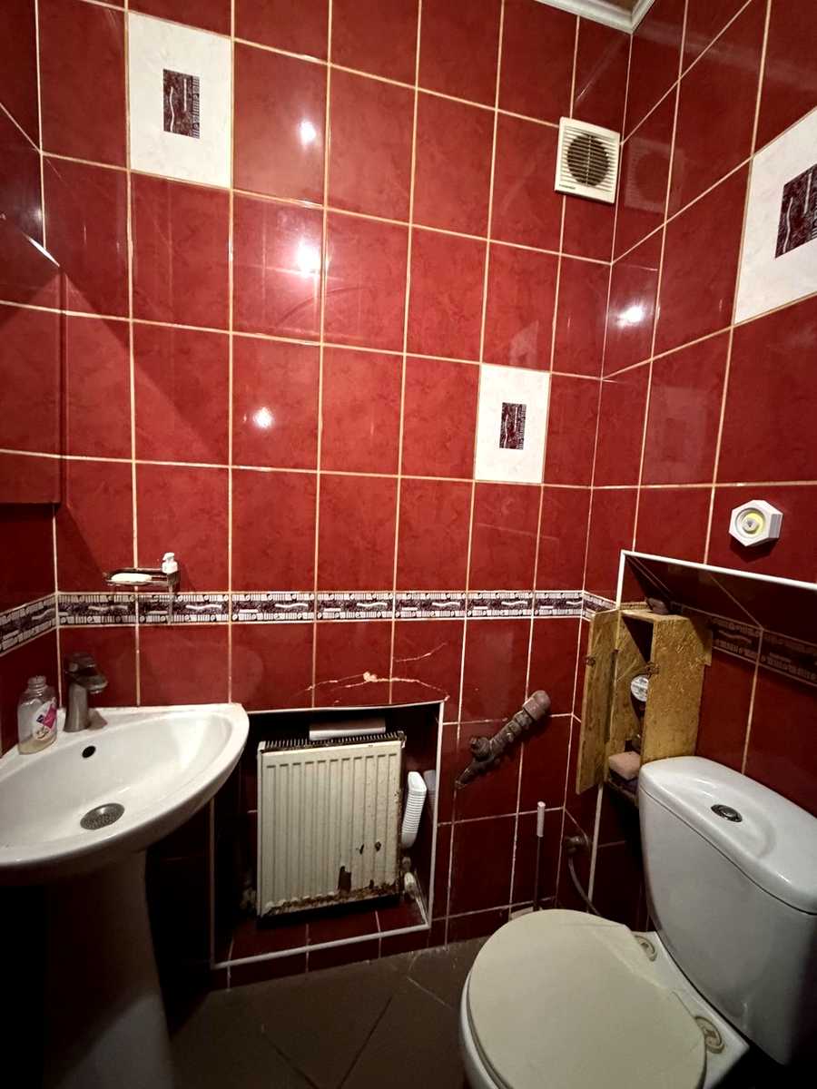 1878298528796910