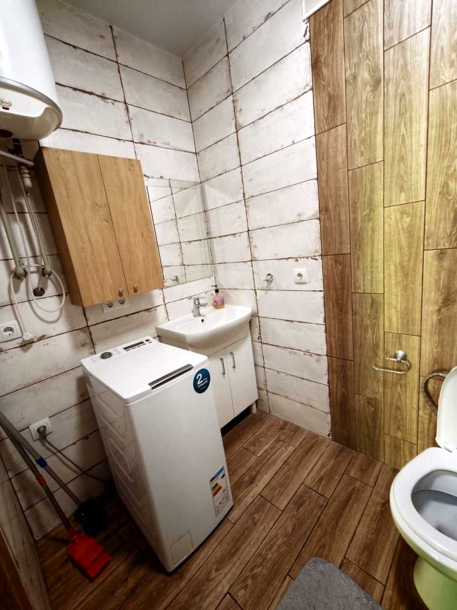 1878299812195995