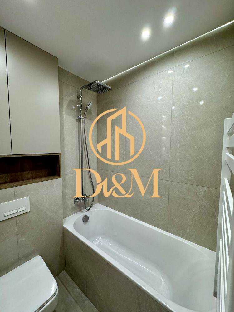 1878300234951428