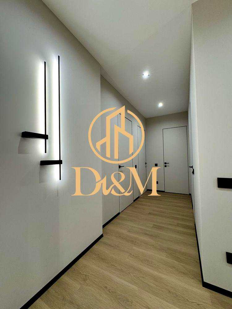 1878300235657030