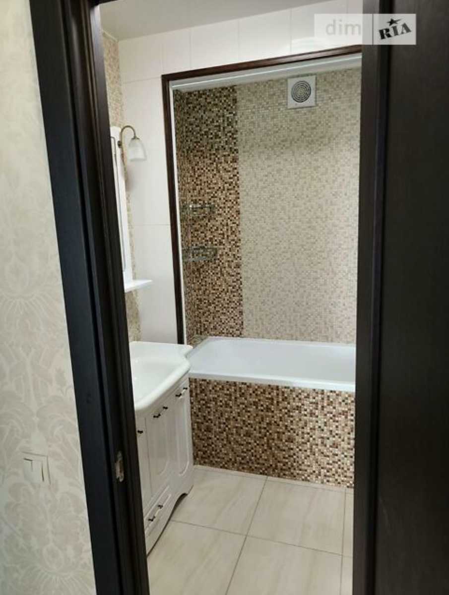 1878300843582730