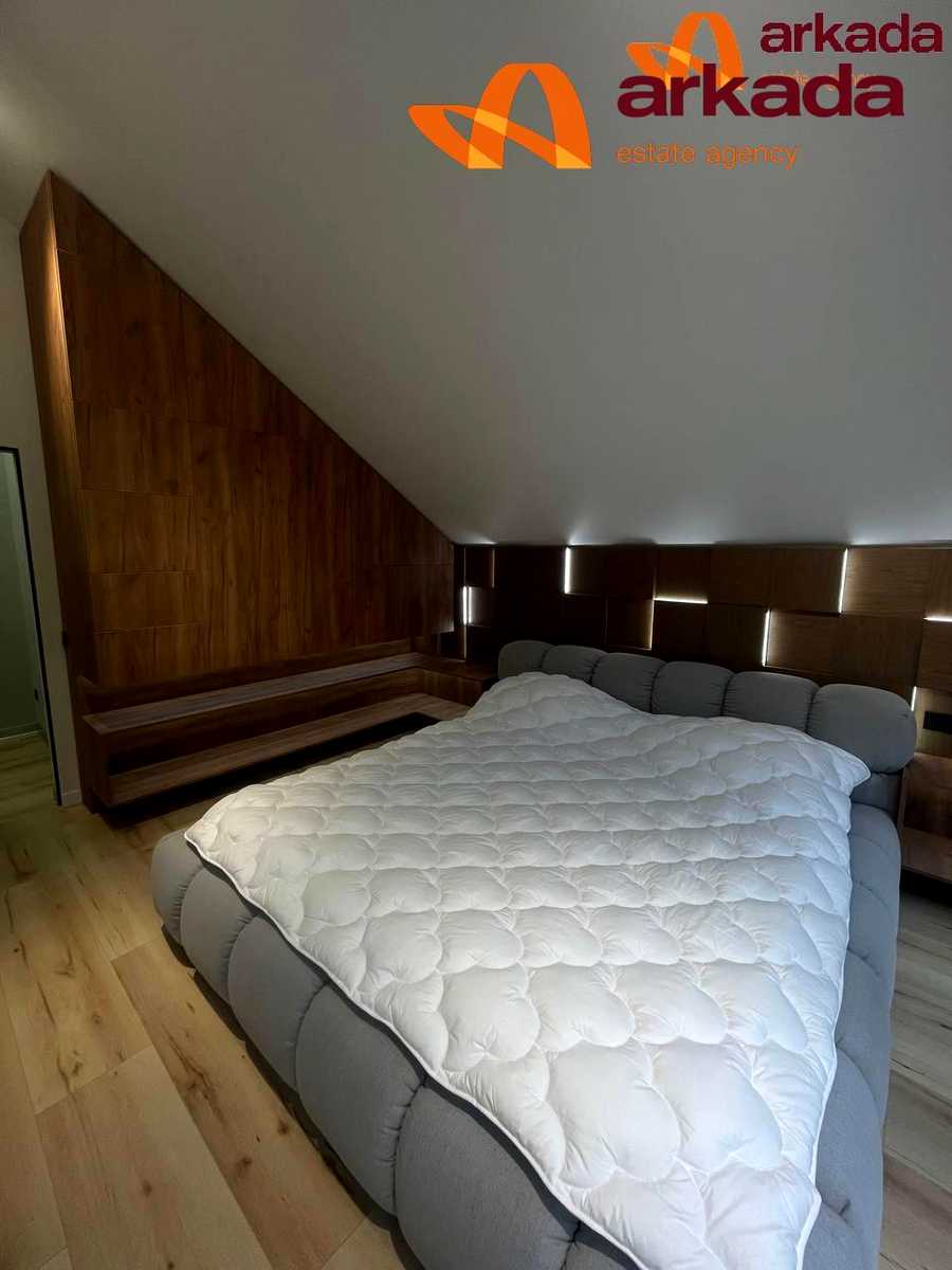 1878301485085026
