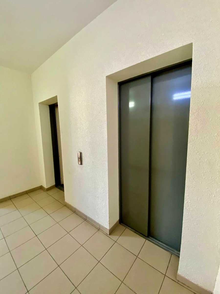 1878302713265237