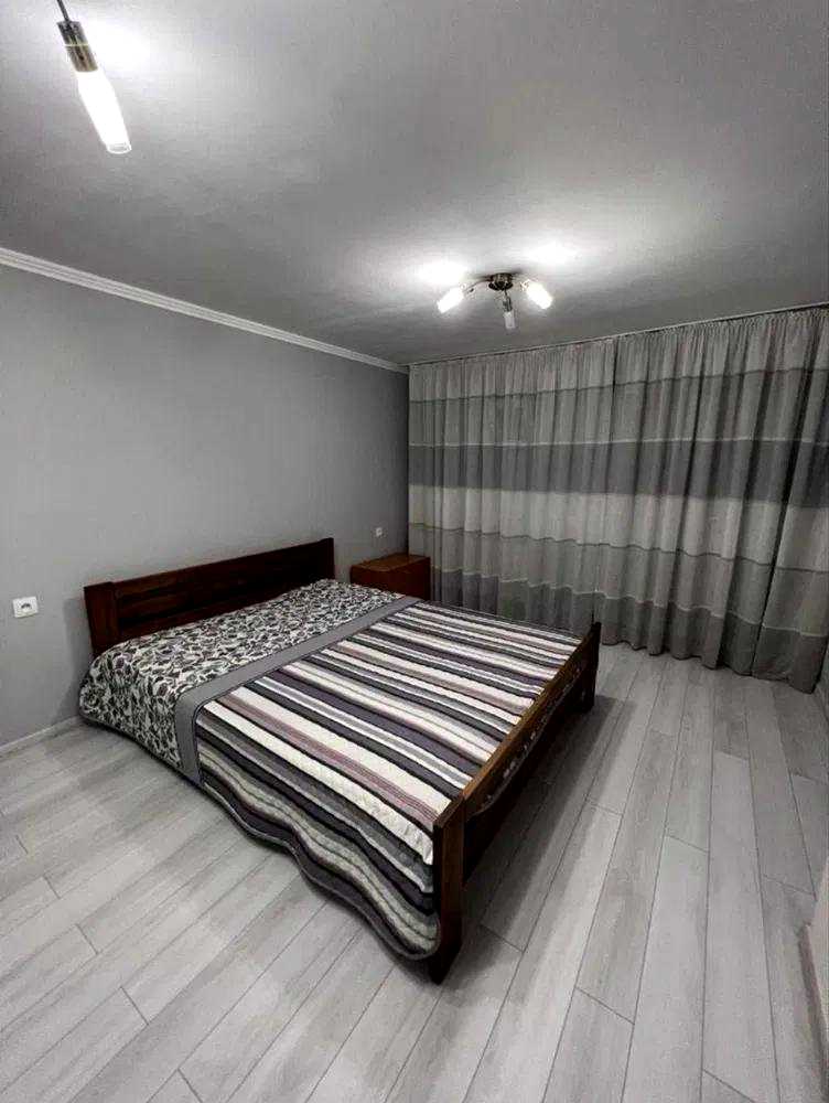 1878303301045151