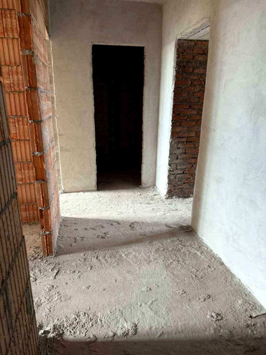 1878303531786582