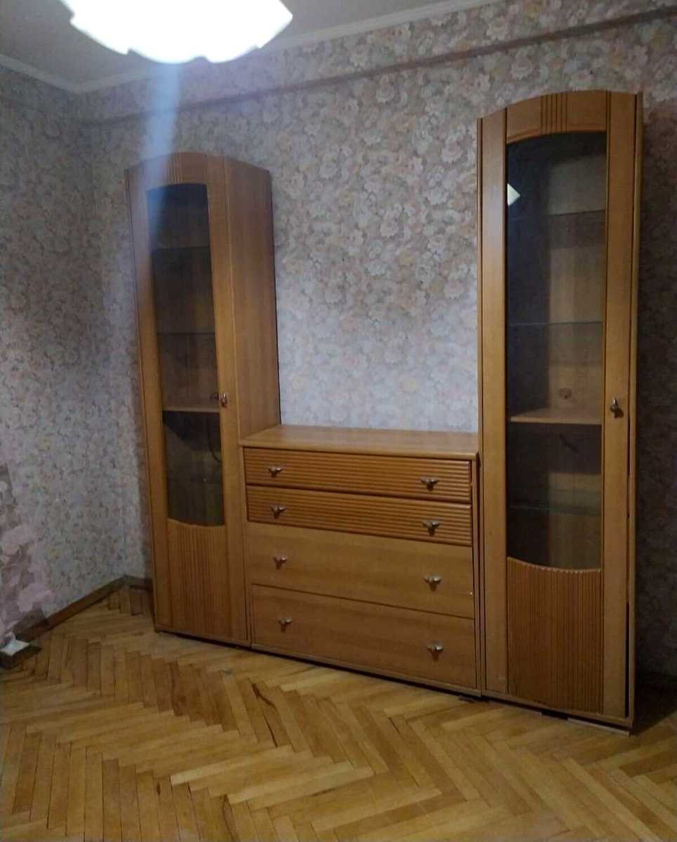 1878304701639353