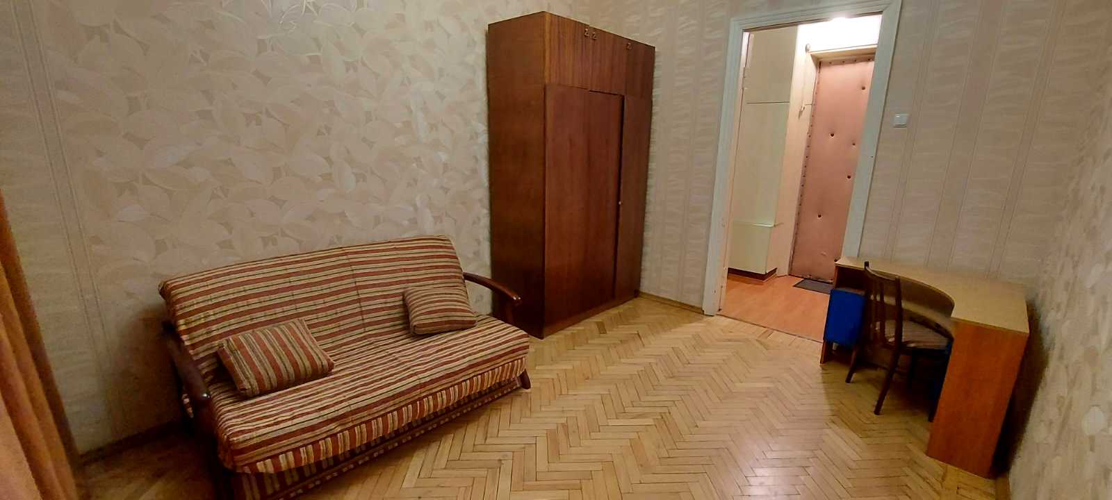 1878304715409152