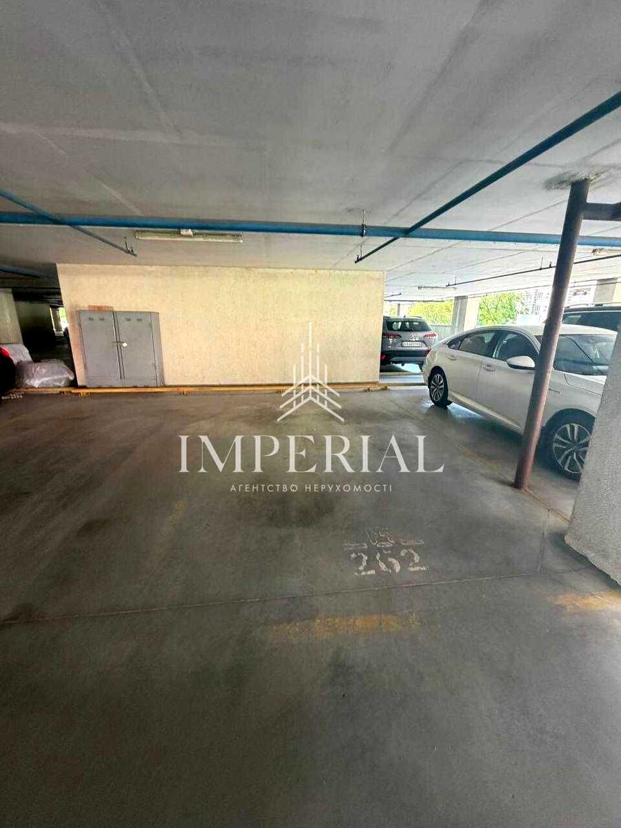 1878305125078306