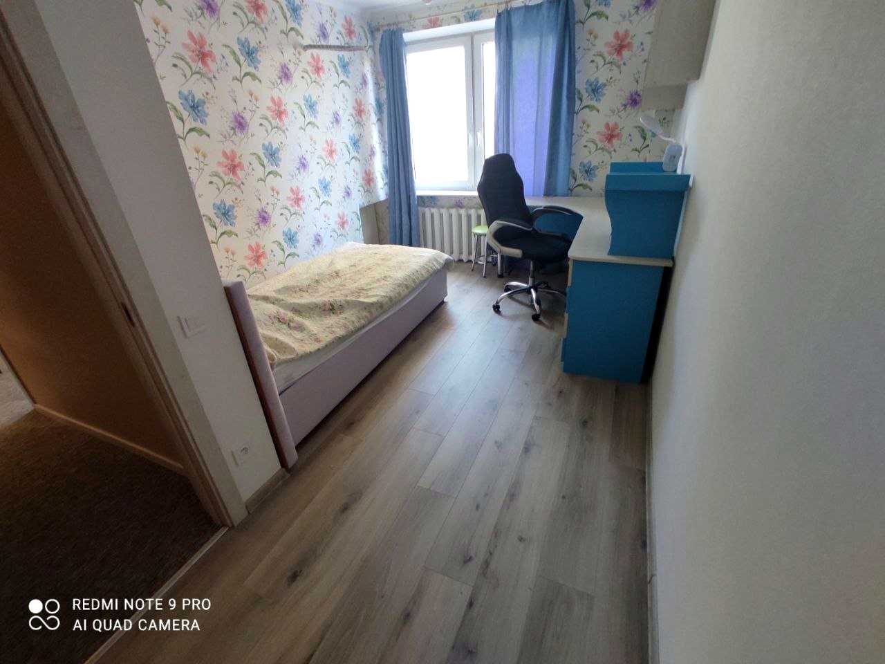 1878305435869556