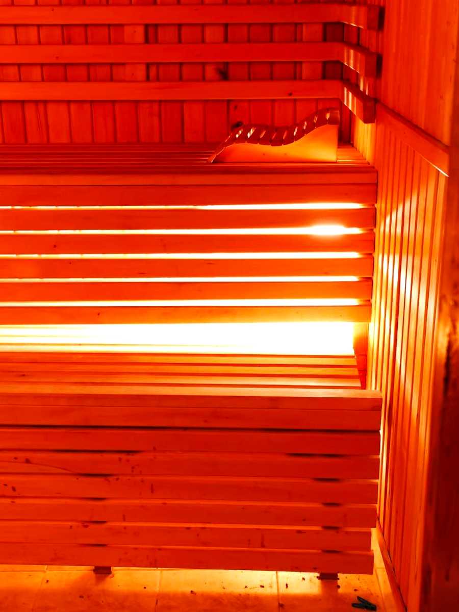 1878305663947821