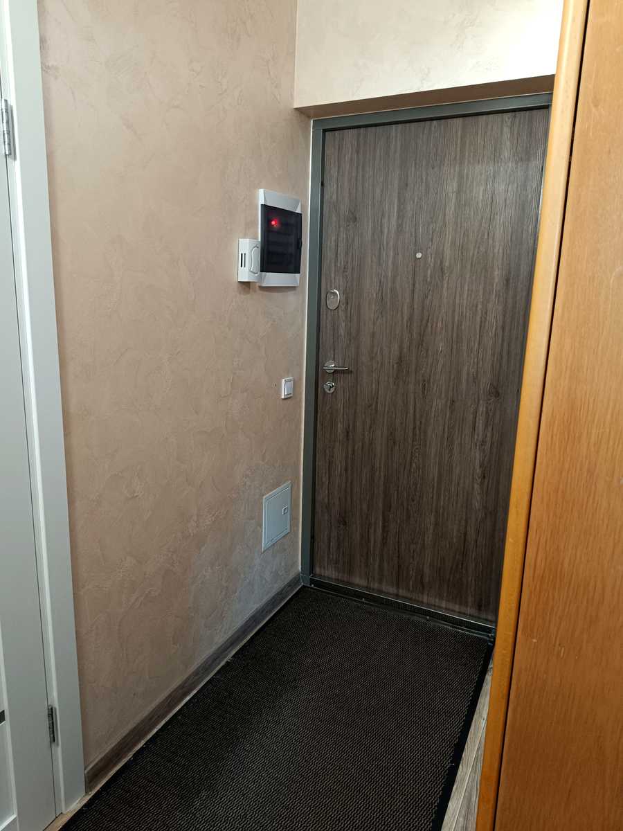 1878305780834411