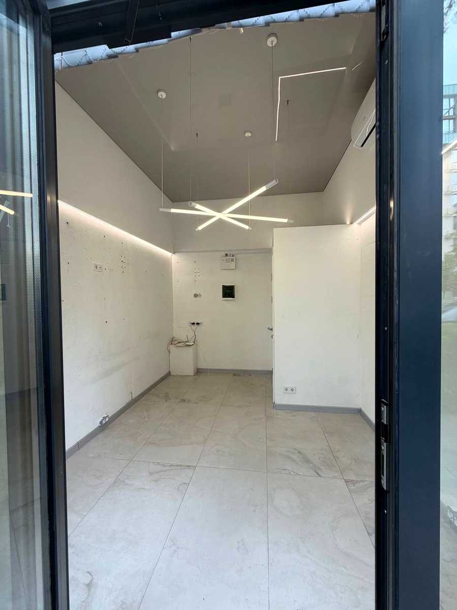 1878307306306671