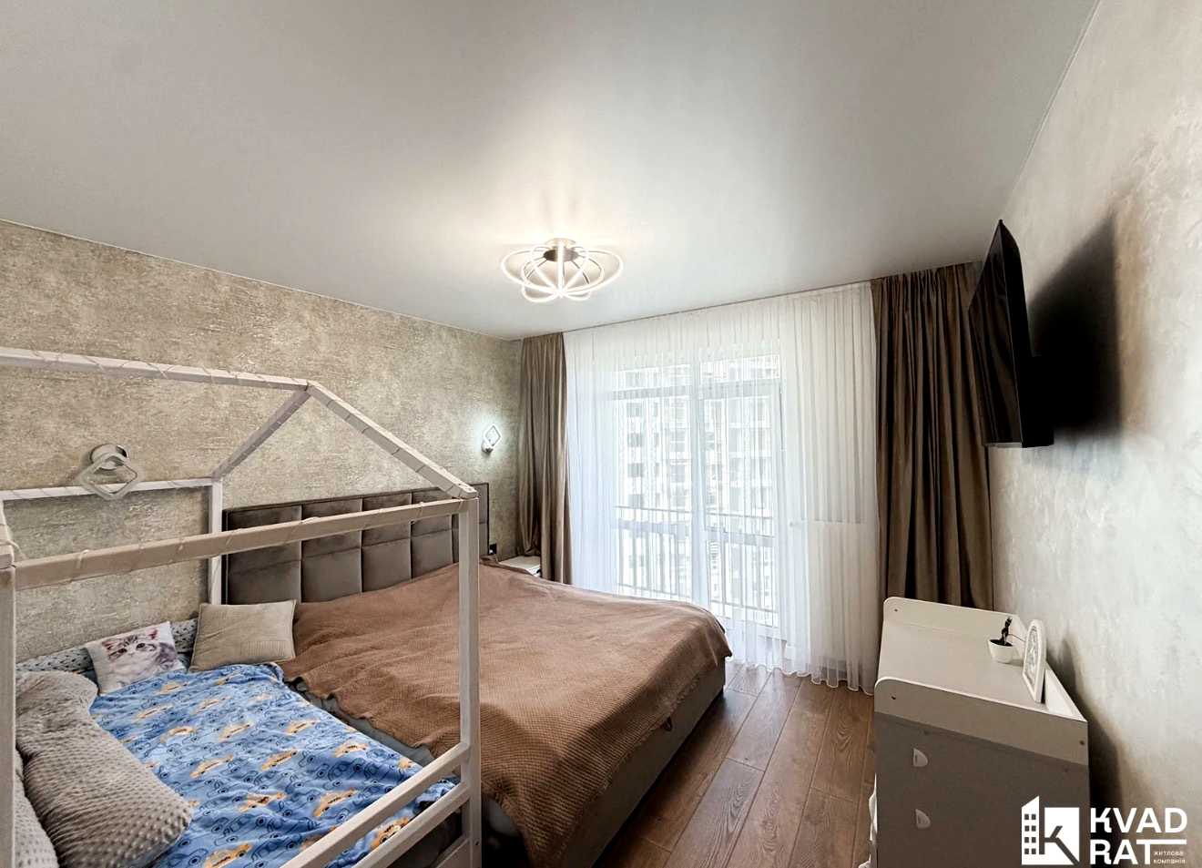 1878307437607479