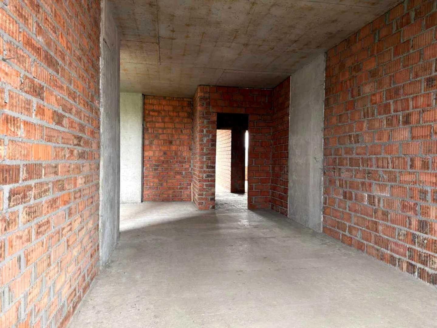 1878307990337305