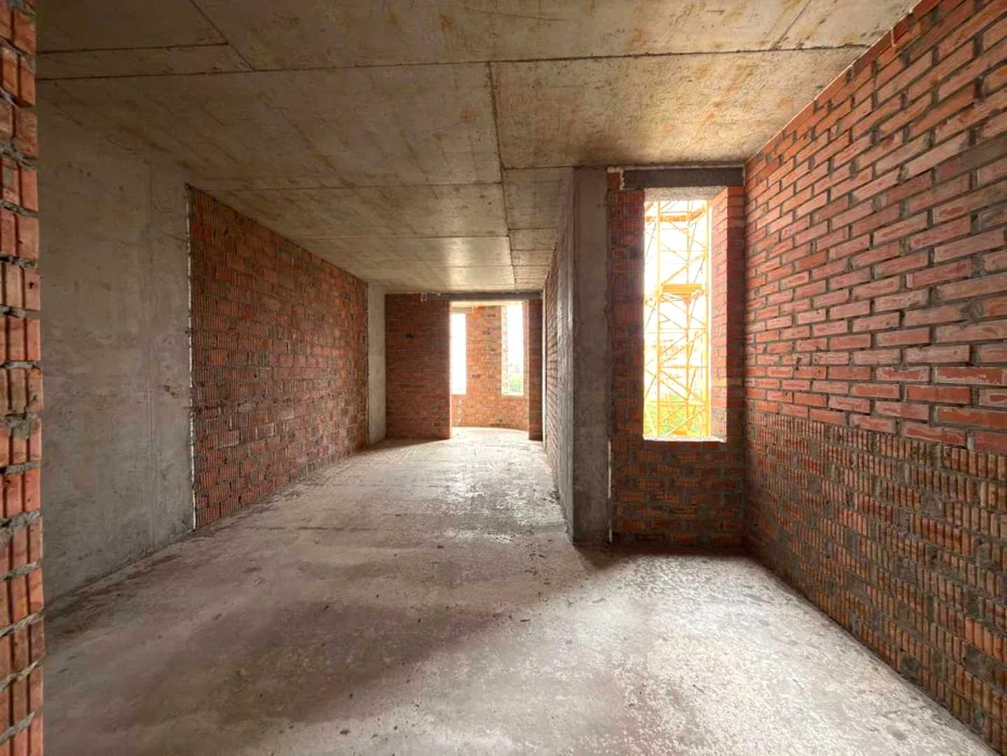 1878307992437315